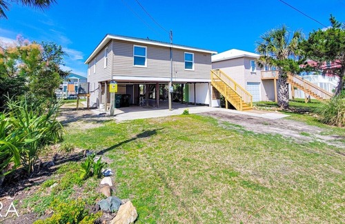 Topsail Beach Cottage | Shiloh - Formerly Margaritaville - Renovated Canal Front Cottage with Dock!