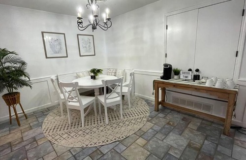 Amarillo House | Shiloh House 3-bed, 2 bath, living room, garage