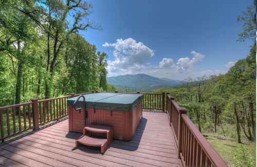 Waynesville House | Shiloh- Split Level Ranch home w/Amazing Views