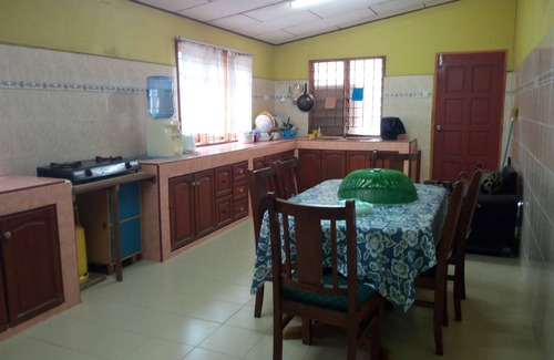 Kampung Telaga Nibong House | Shima Homestay