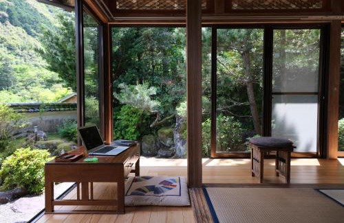Hata-gun House | Shimanto Riverside Hideaway