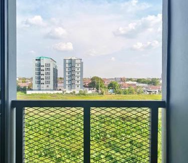 Samut Sakhon Hotel | SHIN GTA Thanyaburi