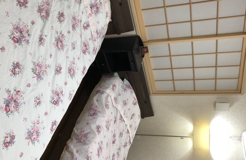 Narita House | Shin-Ichikan per person It is about 20 minutes by car from Narita Airport and about 15 minutes by car from Narita Station, so life and transportation are convenient.