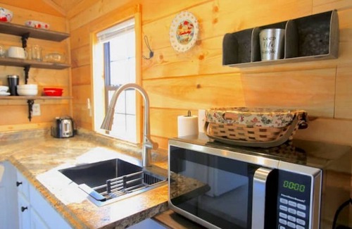 Frenchburg Cabin | Shine On near Red River Gorge!