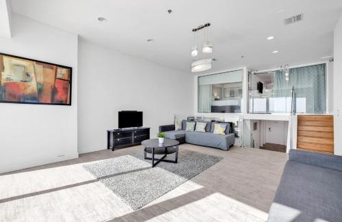 Mid Beach Apartment | Shine Suites Balcony Duplex 11