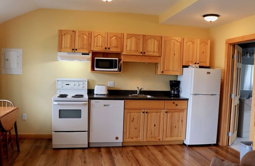 Green Gables Other | Shining Waters Cottages