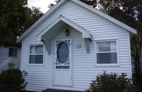 Green Gables House | Shining Waters - Ingleside Cottages