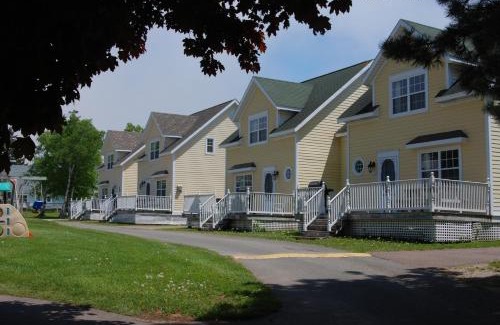 Green Gables House | Shining Waters - Ingleside Cottages