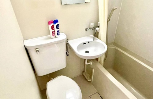 Nishi-Shinjuku Apartment | Shinjuku 1 room apartment with bathroom and toilet, 7 minutes walk from station!