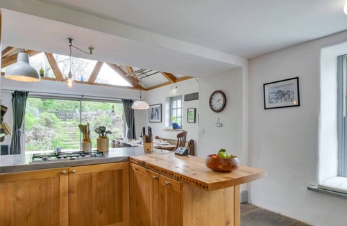Bishopston House | Ship Cottage in the beautiful Southgate