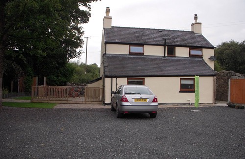 Penisarwaun Cottage | Ship Cottage, Llanrug, Snowdonia