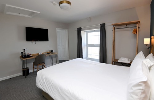 Tan-y-groes Hotel | Ship Inn