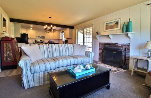 East Orleans Bed & Breakfast | Ship's Knees Inn