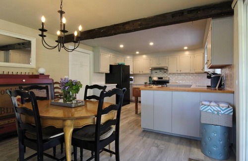 East Orleans Bed & Breakfast | Ship's Knees Inn