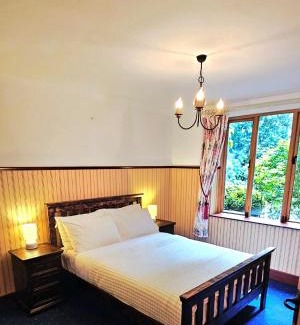 Innishannon Villa | Shipool Lodge-Luxury Retreat