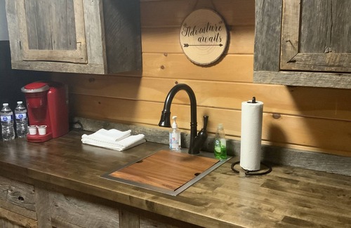 Stanton Cabin | Shipping Container Cabin in the Woods of Red River Gorge-HotTub-Secluded-Private