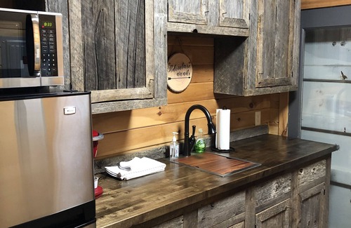 Stanton Cabin | Shipping Container Cabin in the Woods of Red River Gorge-HotTub-Secluded-Private