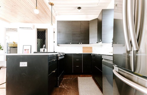 Chaffee Park Apartment | Shipping Container Guest House