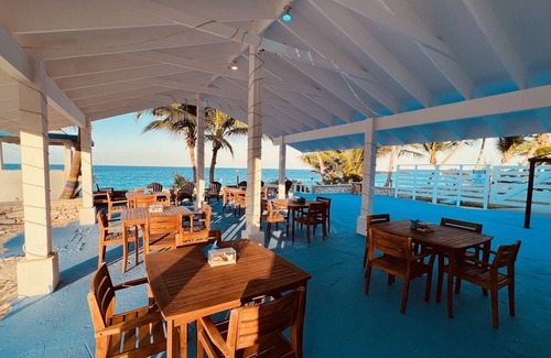 Farmer's Hill Hotel | Shipwreck at Exuma Palms Resort