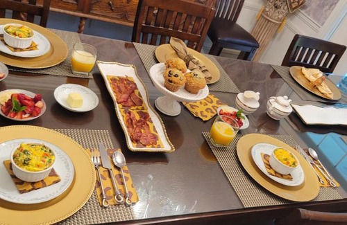 Crescent City Bed & Breakfast | Shiraz Boutique African Suite B&B