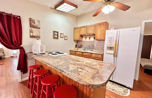 Negreet Cabin | Shirley's Place- Cozy Waterfront Lake Cabin with Dock & Boat Launch.
