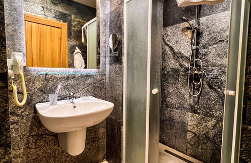 Baku Old Town Hotel | Shirvanshah Hotel