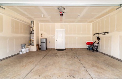 Washington House | Shishir · Modern 3 BD 2.5 BA Sleep 10 Perfect t for Families