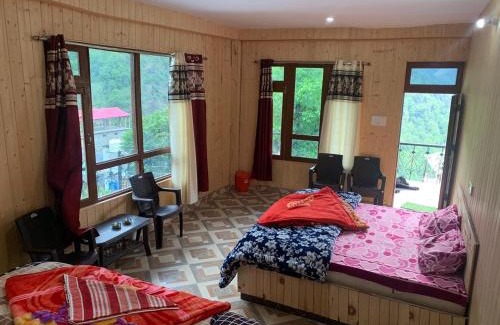 Tosh House | Shiva mountain guest house & Cafe