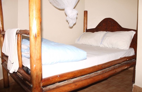 Kitojo Hotel | ShoeBill Safari Lodge