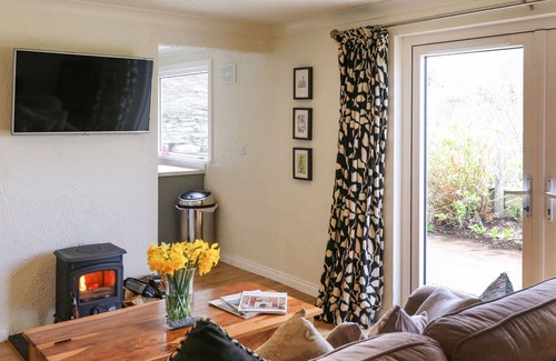 Ardgroom House | SHOEMAKER'S REST, pet friendly, with open fire in Ardgroom Village