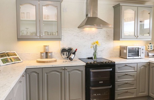 Ardgroom House | SHOEMAKER'S REST, pet friendly, with open fire in Ardgroom Village