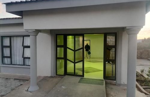 Maseru House | Shoeshoe Villa