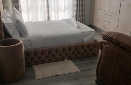 Maseru House | Shoeshoe Villa