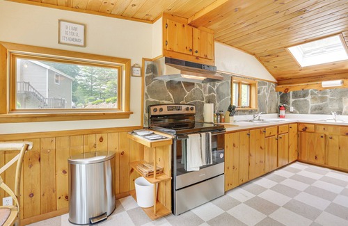 Shohola House | Shohola Creek On-Site: Updated Getaway w/Deck!