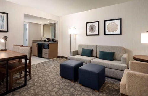 Portland House | Shop and stay near Portland Airport