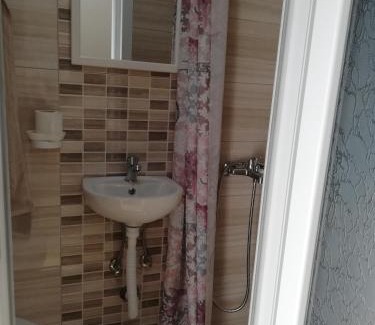 Elshani House | Shoposki Guest House