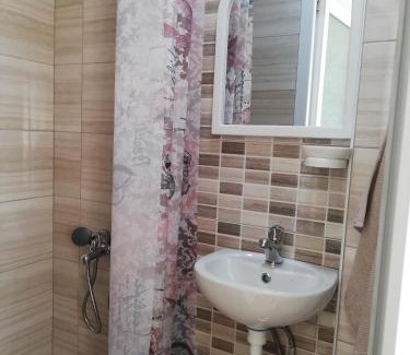 Elshani House | Shoposki Guest House