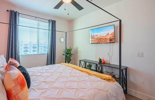 Desert View Village Apartment | Shopping & Dining Dist-Resort Pool-Views-King Bed S439