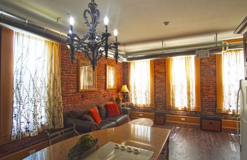 Marietta Apartment | Shopping District Apt | Heart of Historic Downtown