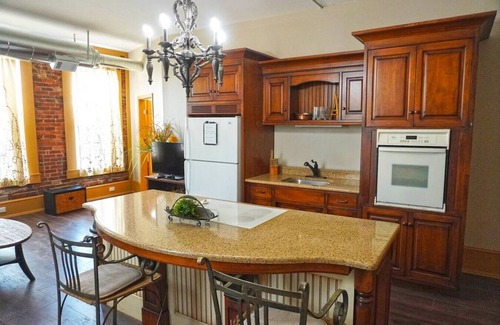 Marietta Apartment | Shopping District Apt | Heart of Historic Downtown