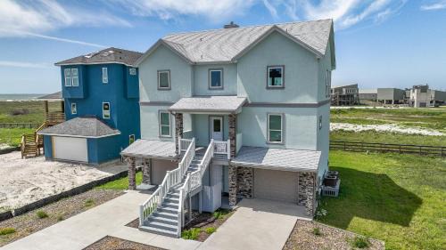 Fort Walton Beach House | Shore Beats Work- Ocean Views & Elevator