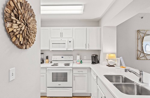 Waterside Village Condo | Shore Beats Work - 2BR/2BA 1st Floor!