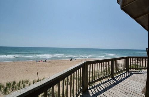 Buxton Cottage | Shore Break Cottage- Steps to Beach- Incredible Views- Community Pool