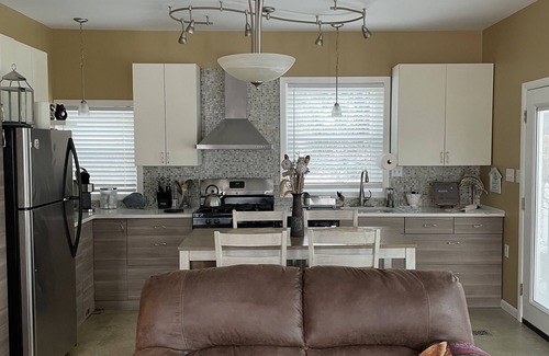Ashtabula Cottage | Shore Cliff Cottage