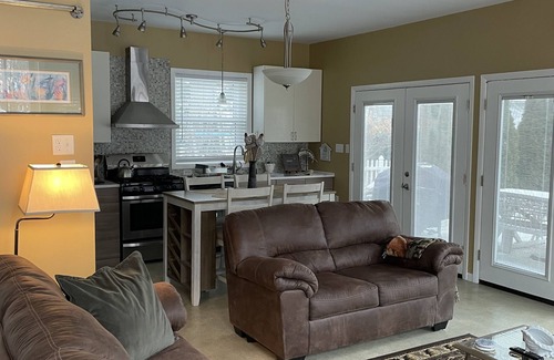 Ashtabula Cottage | Shore Cliff Cottage