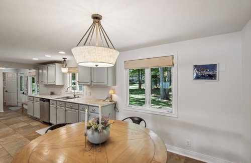 Grand Junction House | Shore Haven:Unwind in Comfort at Shore Haven – Your Perfect Summer Retreat on Silver Lake