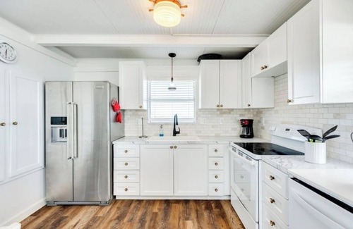 Surfside Beach House | Shore House: Sand Beneath, Waves at Your Doorstep! Perfect deck for Sunrise!