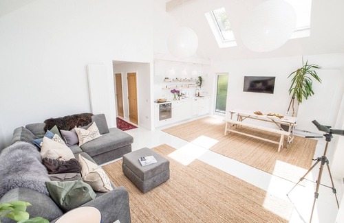 Isle of Lewis House | SHORE LODGE, romantic, luxury holiday cottage in Stornoway