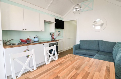 Bridlington Cottage | SHORE THING 279, pet friendly, with a garden in Wilsthorpe