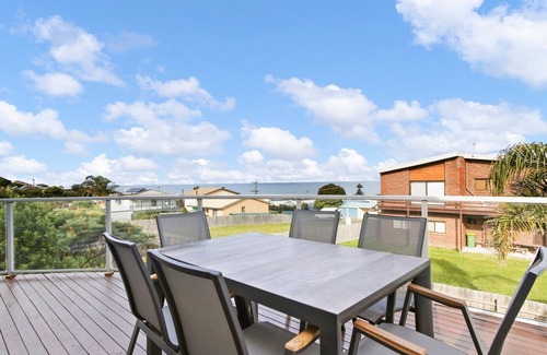Lake Tyers Beach House | Shore Thing Upstairs - Lake Tyers Beach